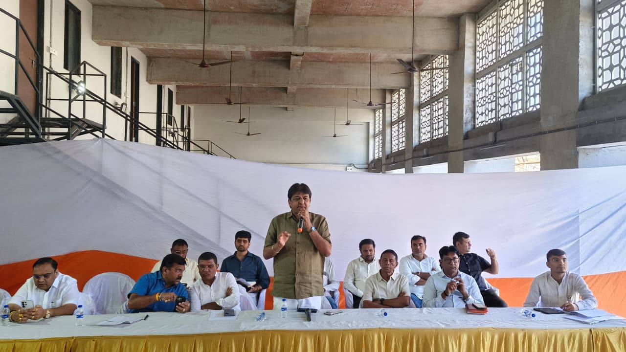 તા.૦૯-૧૨-૨૦૨૫ ના રોજ ગુજરાતના માનનીય મુખ્યમંત્રી શ્રી ભૂપેન્દ્રભાઈ પટેલ સાહેબના વરદ્દ હસ્તે માર્કેટયાર્ડનો લોકાર્પણ સમારોહ તા.૧૩-૧૨-૨૦૨૫ને શનિવારના રોજ સવારે ૦૯:૧૫ વાગે આયોજિત કરવામાં આવેલ છે તેના આયોજન સંદર્ભે અગત્યની બેઠક યોજાઈ.